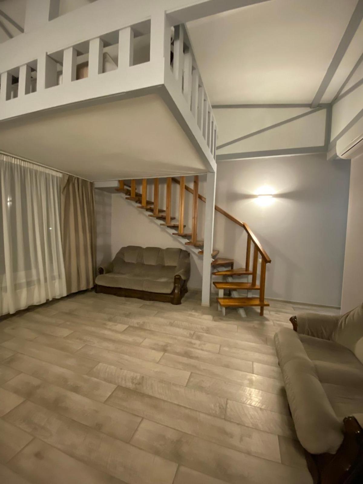 Pallada Hotel Ternopil Luaran gambar
