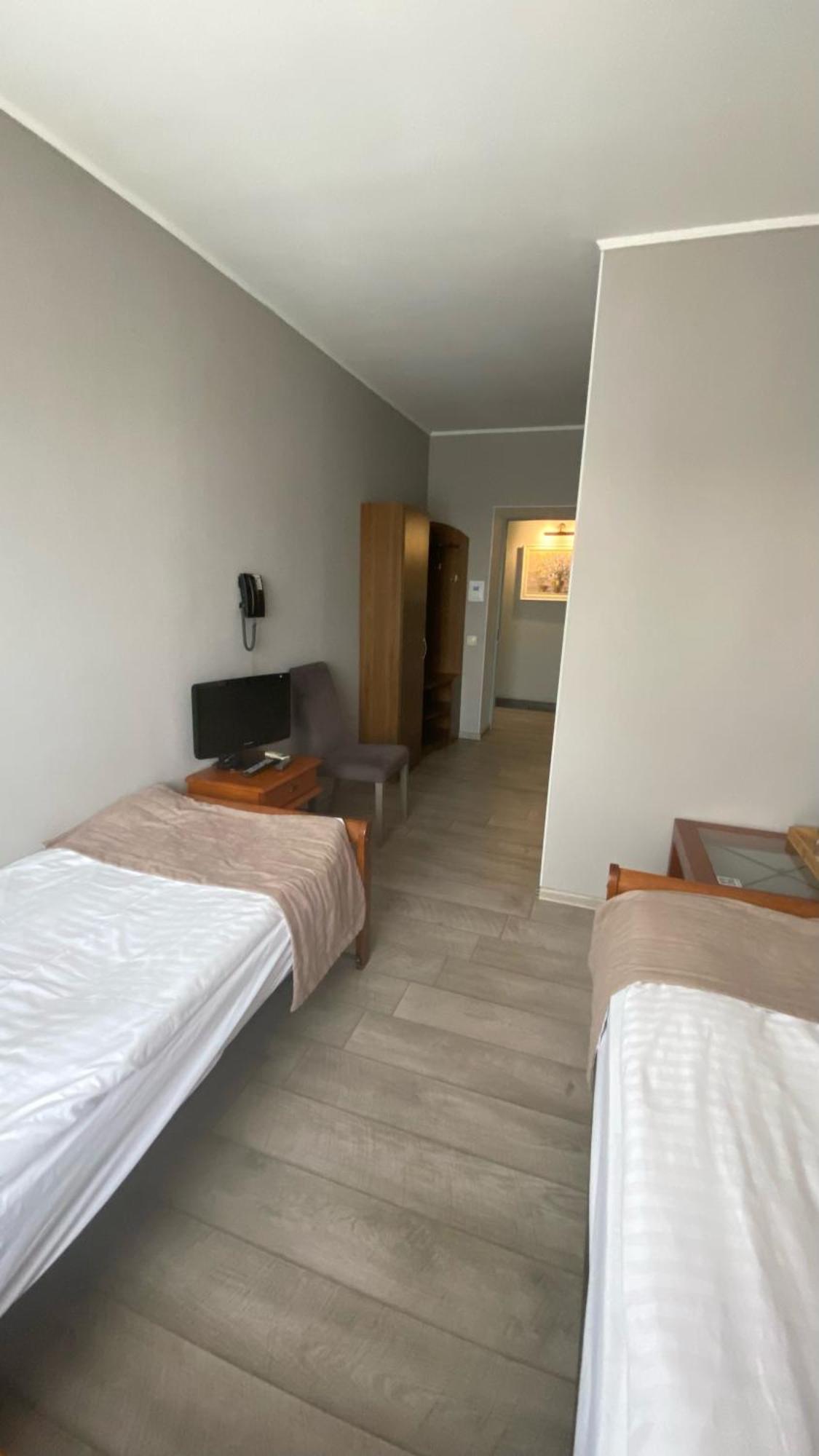 Pallada Hotel Ternopil Luaran gambar