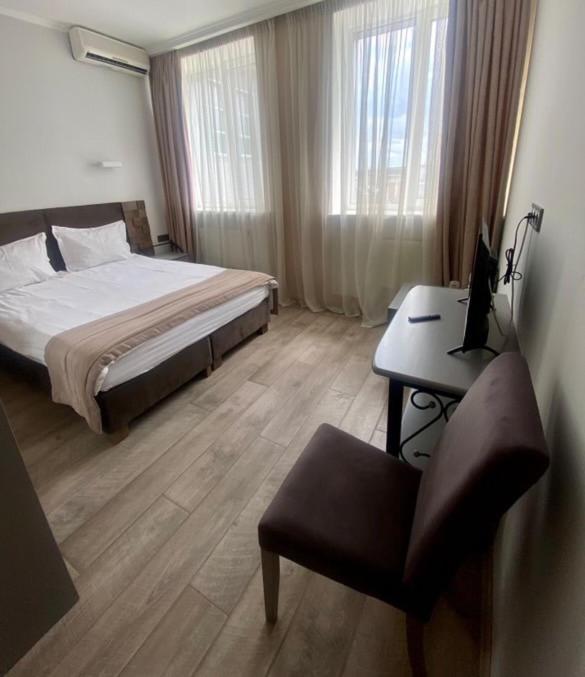Pallada Hotel Ternopil Luaran gambar