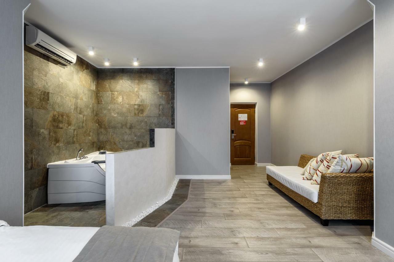 Pallada Hotel Ternopil Luaran gambar